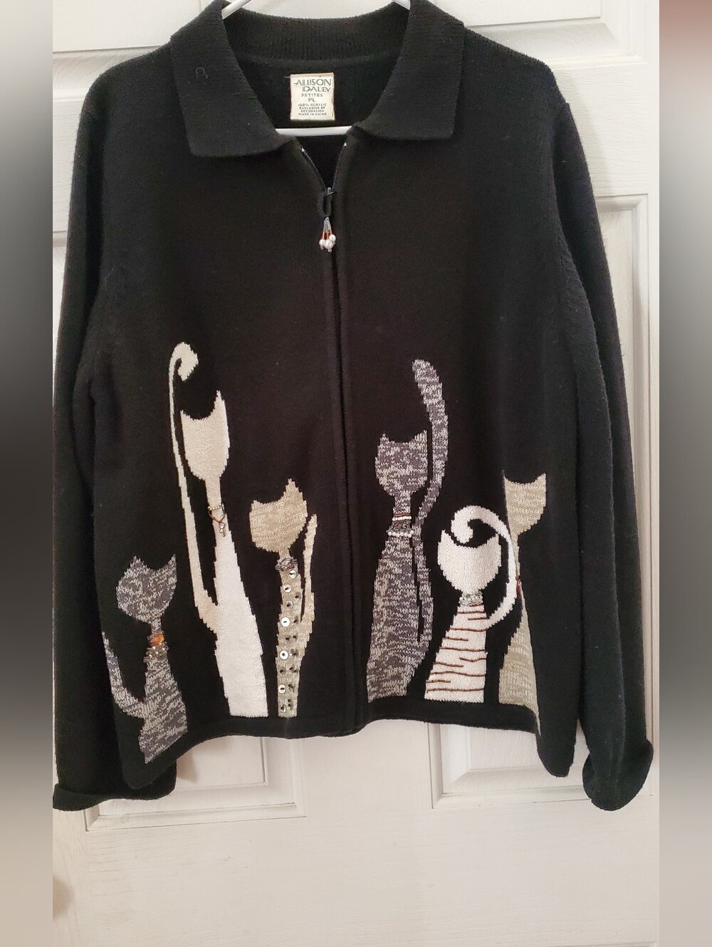 ALLISON DALEY VINTAGE Black Knit Sweater with portrait of Embellished Cats